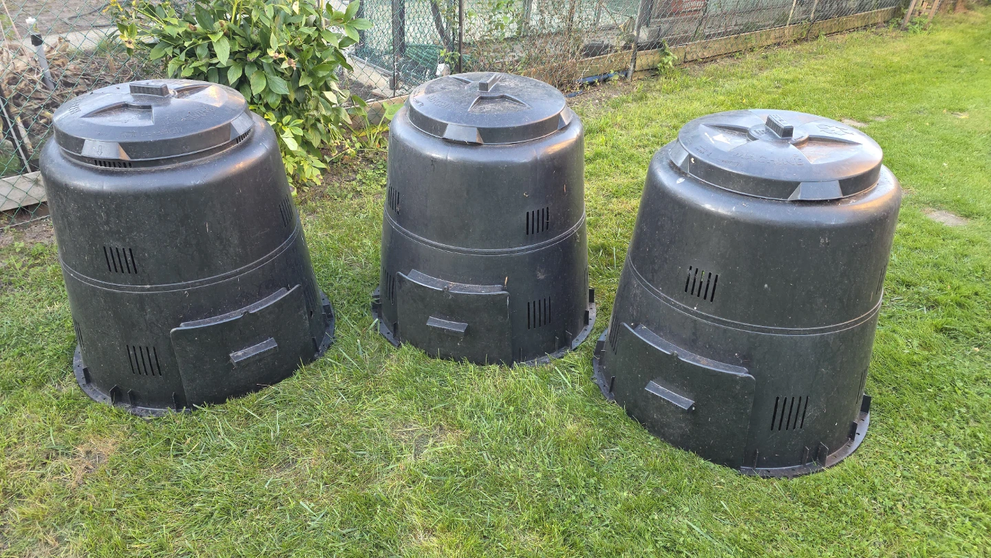 Black Outdoor Garden Compost Bin - photo 3