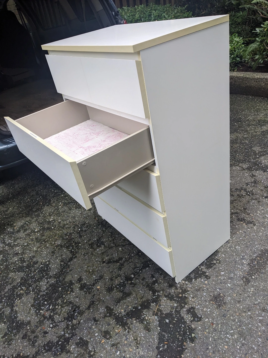 Dresser Ikea delivery available - photo 3