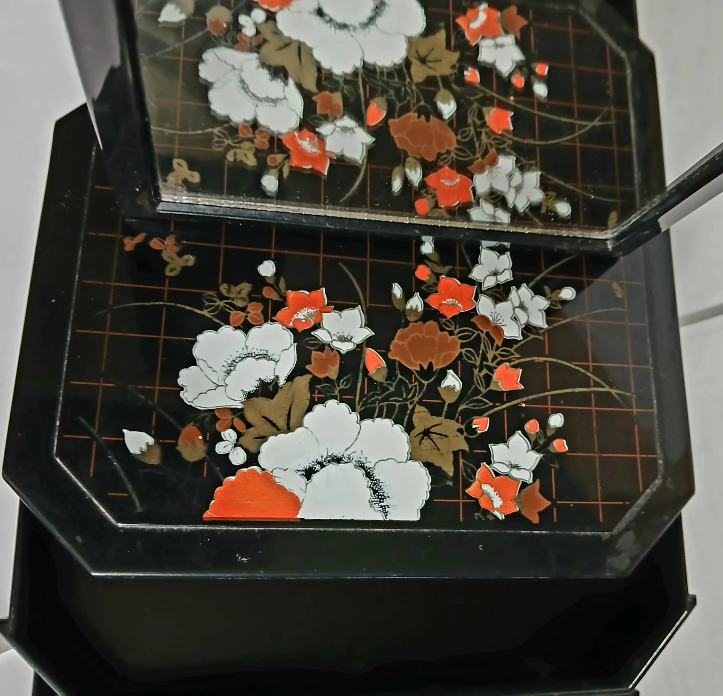 Vintage Floral Lacquer Jewellery Box with Mirror - photo 4