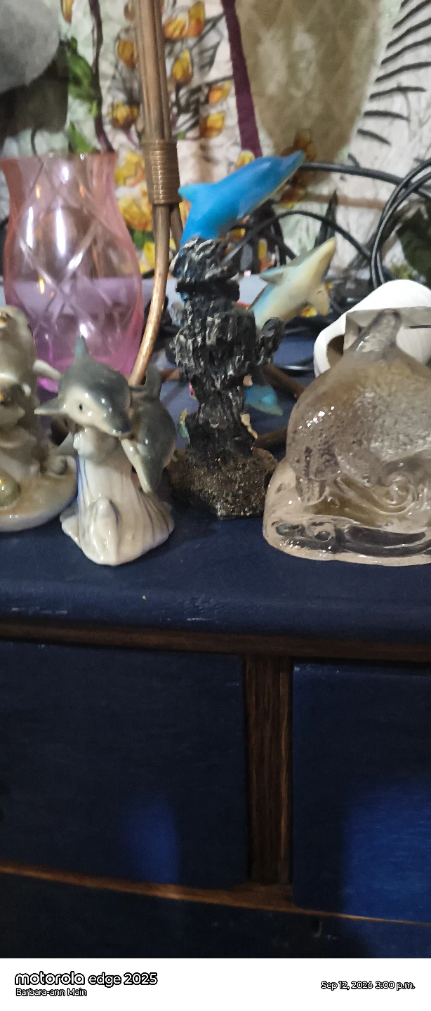 Set of 7 Assorted Dolphin Figurines - photo 2