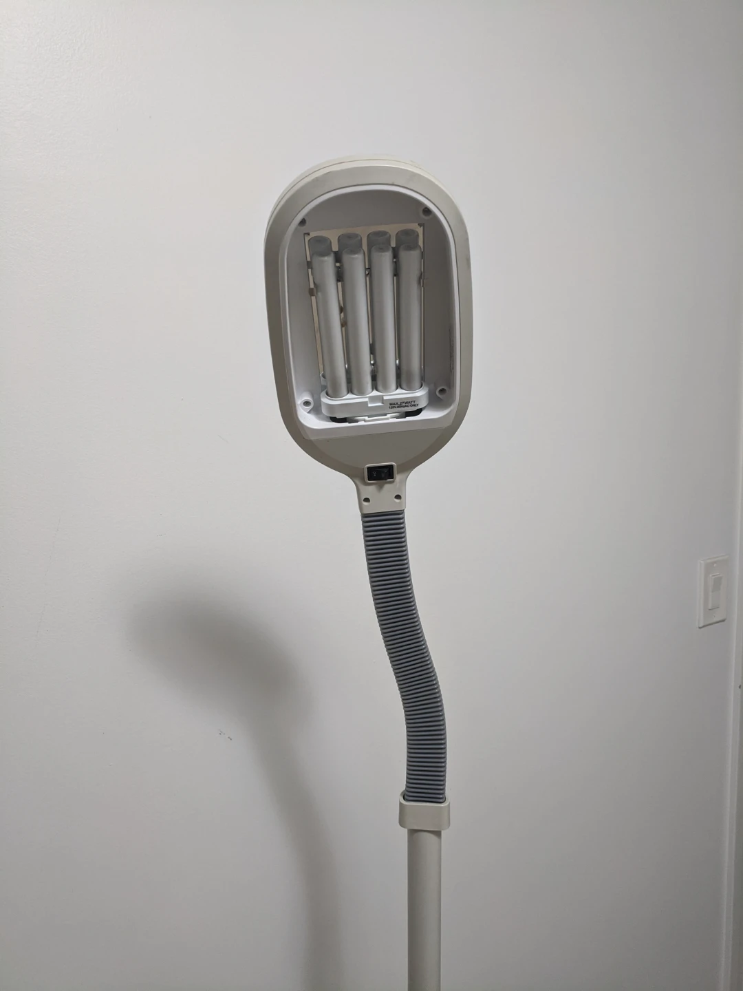 Adjustable Floor Lamp - photo 3