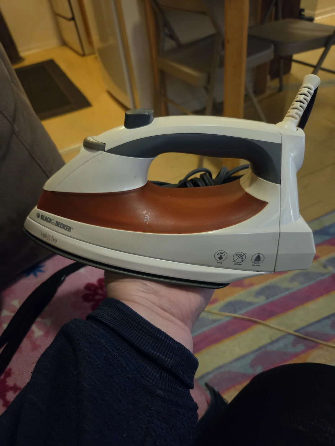 Black & Decker Light 'N Easy Steam Iron (only used once)