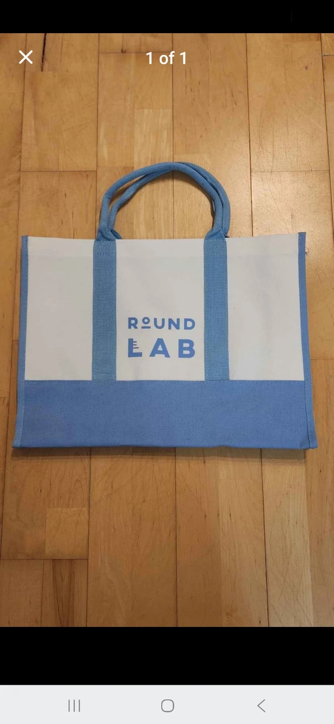Round Lab Light Blue Large Tote Bag
