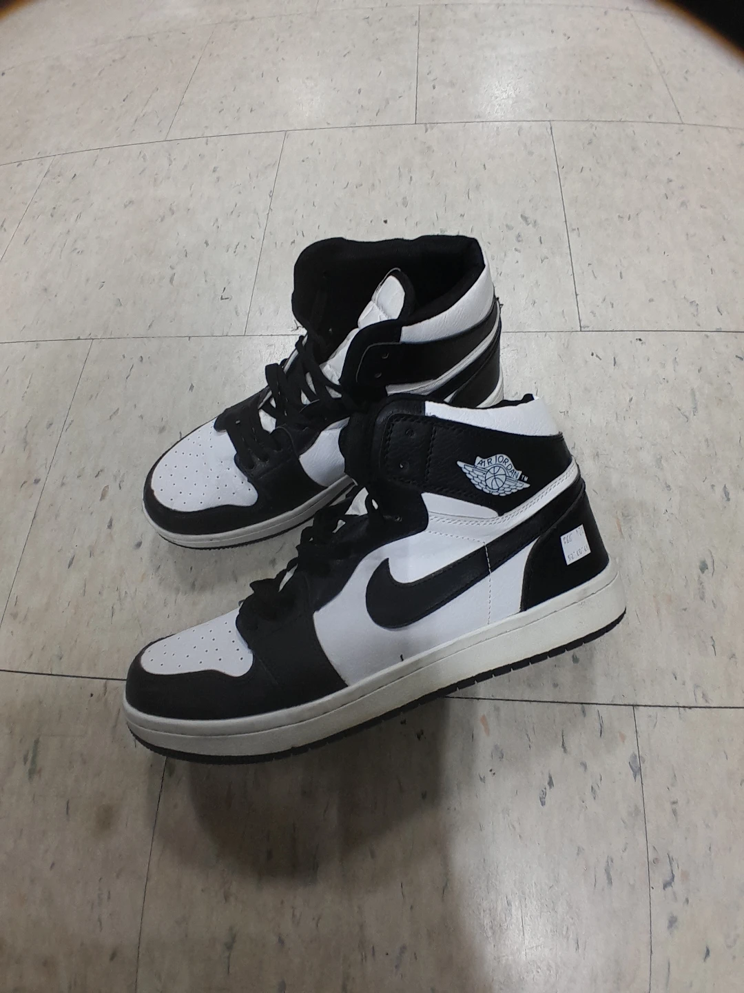 Nike Air Jordan High Top Sneakers Men's Size 11 - photo 4