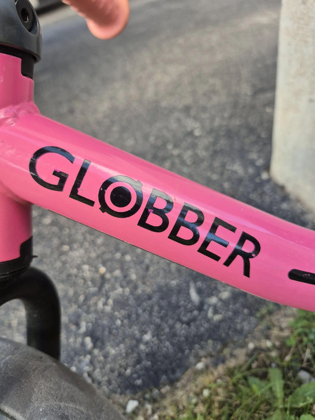 2 Globber balance bikes - photo 4