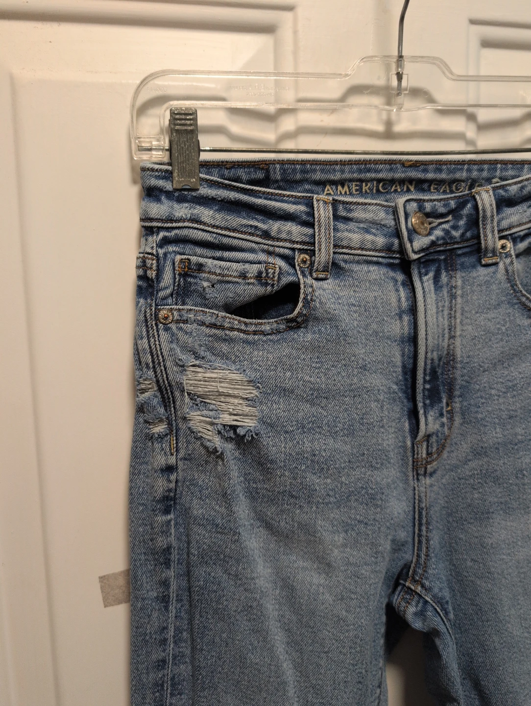 American Eagle High-Rise Distressed Jeans - photo 2