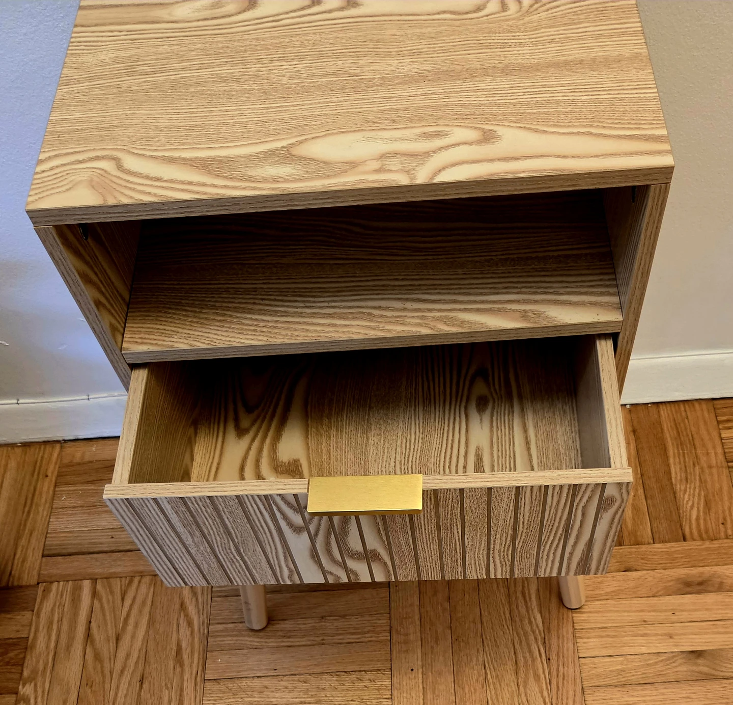 Mid-Century Modern Nightstand - photo 2