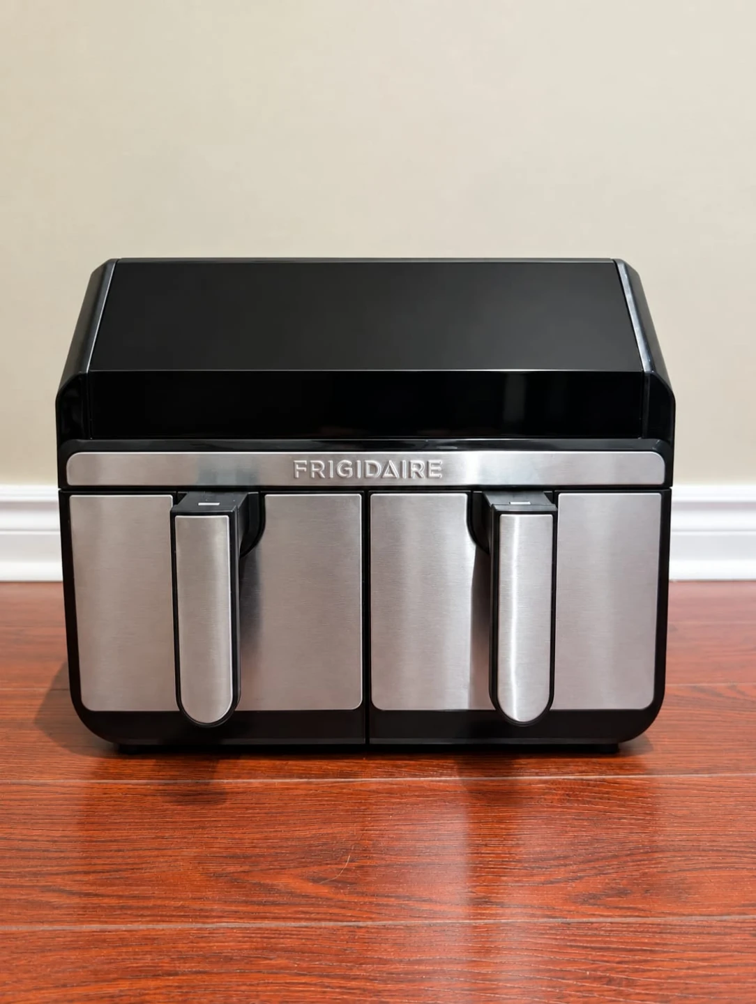 Frigidaire Dual Basket Air Fryer-- Like New