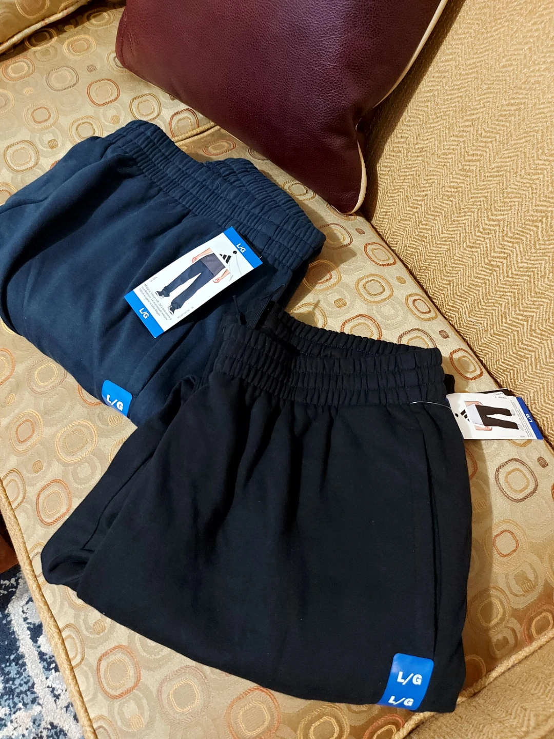 2 for $35. Two pairs of Adidas sweatpants, size Large - photo 5