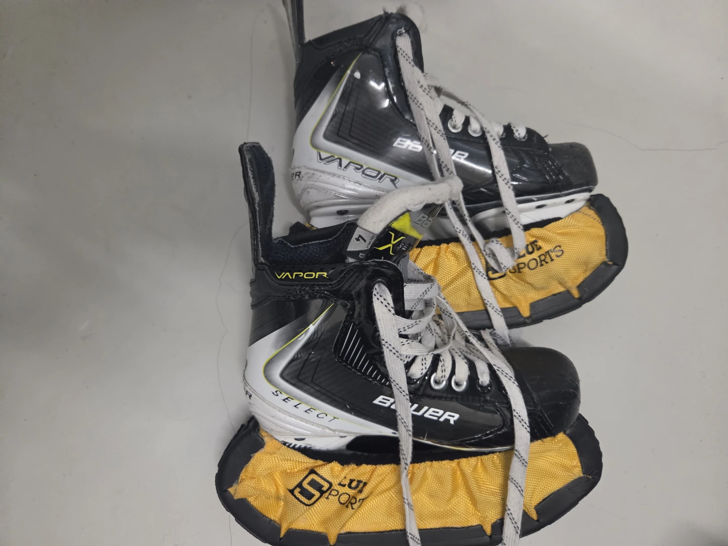 Bauer Vapor Select Hockey Skates
