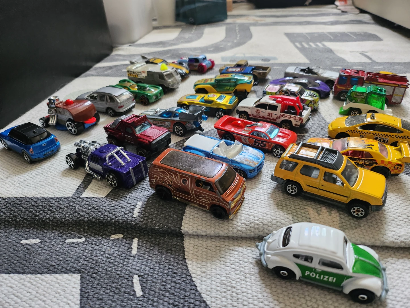 Matchbox, hot wheels and similar toy car lot - photo 2