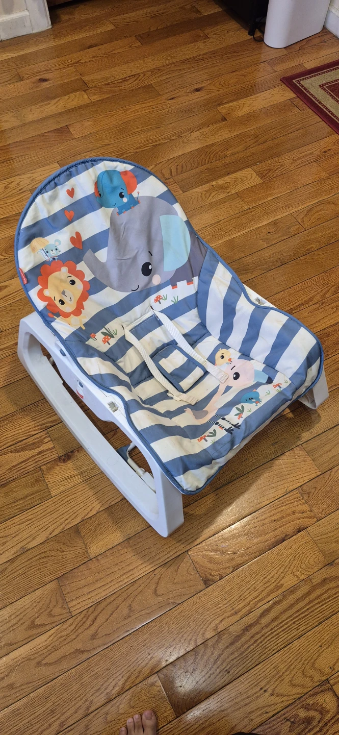 Infant rocking chair