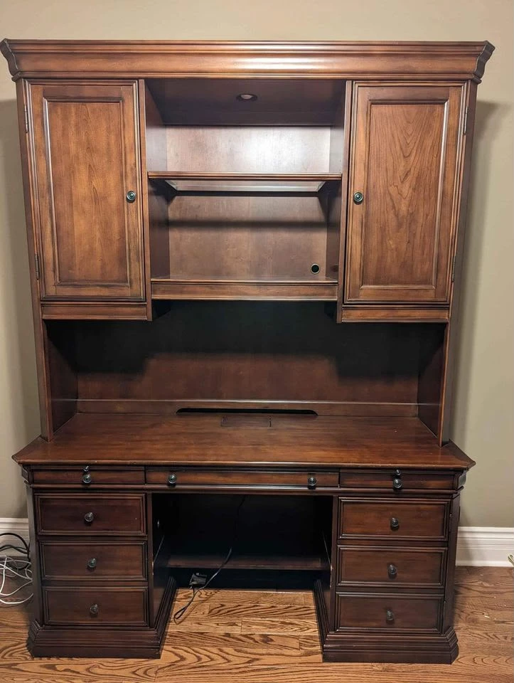 $2500 OBO - Executive Desk + Hutch and Bookshelf - photo 3
