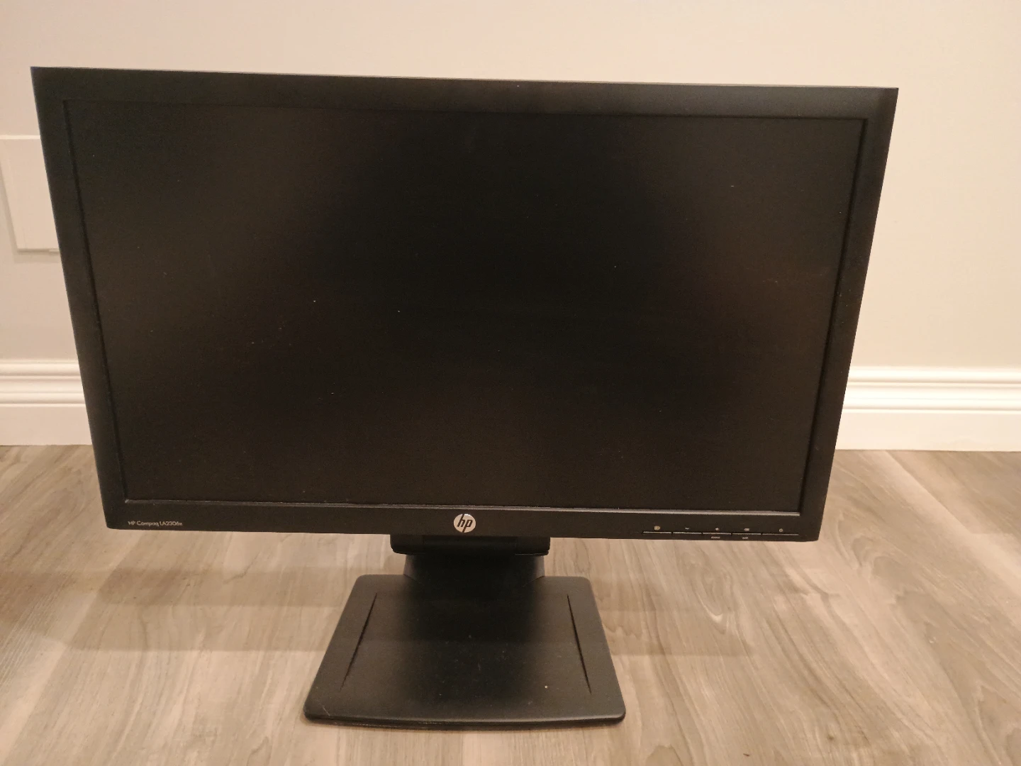 HP Compaq LA2306x 23-inch Monitor - photo 3