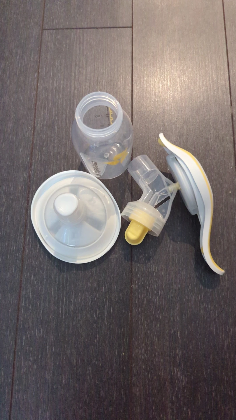 Medela Harmony Manual Breast Pump - photo 2