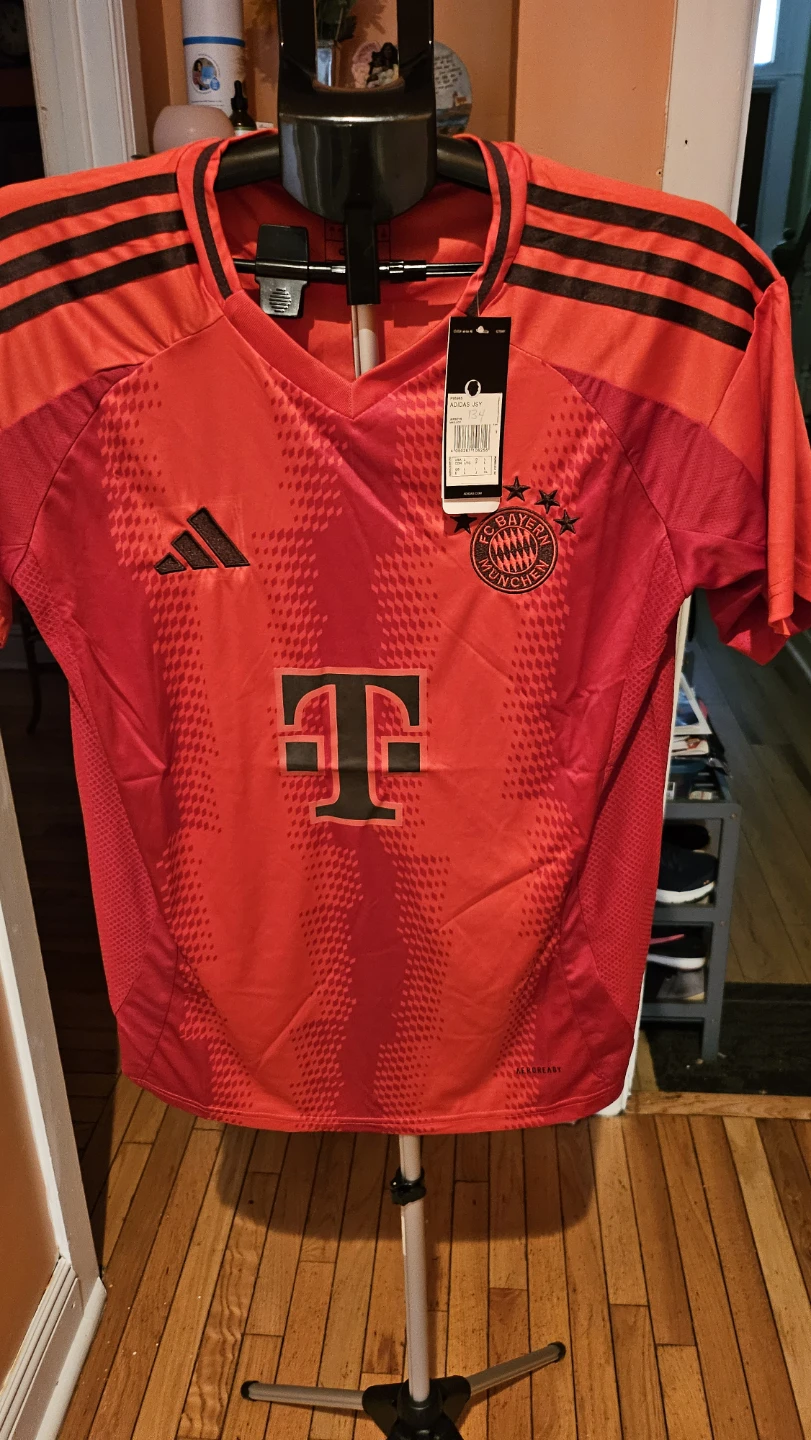 Adidas FC Bayern Munich Jersey - Size Large