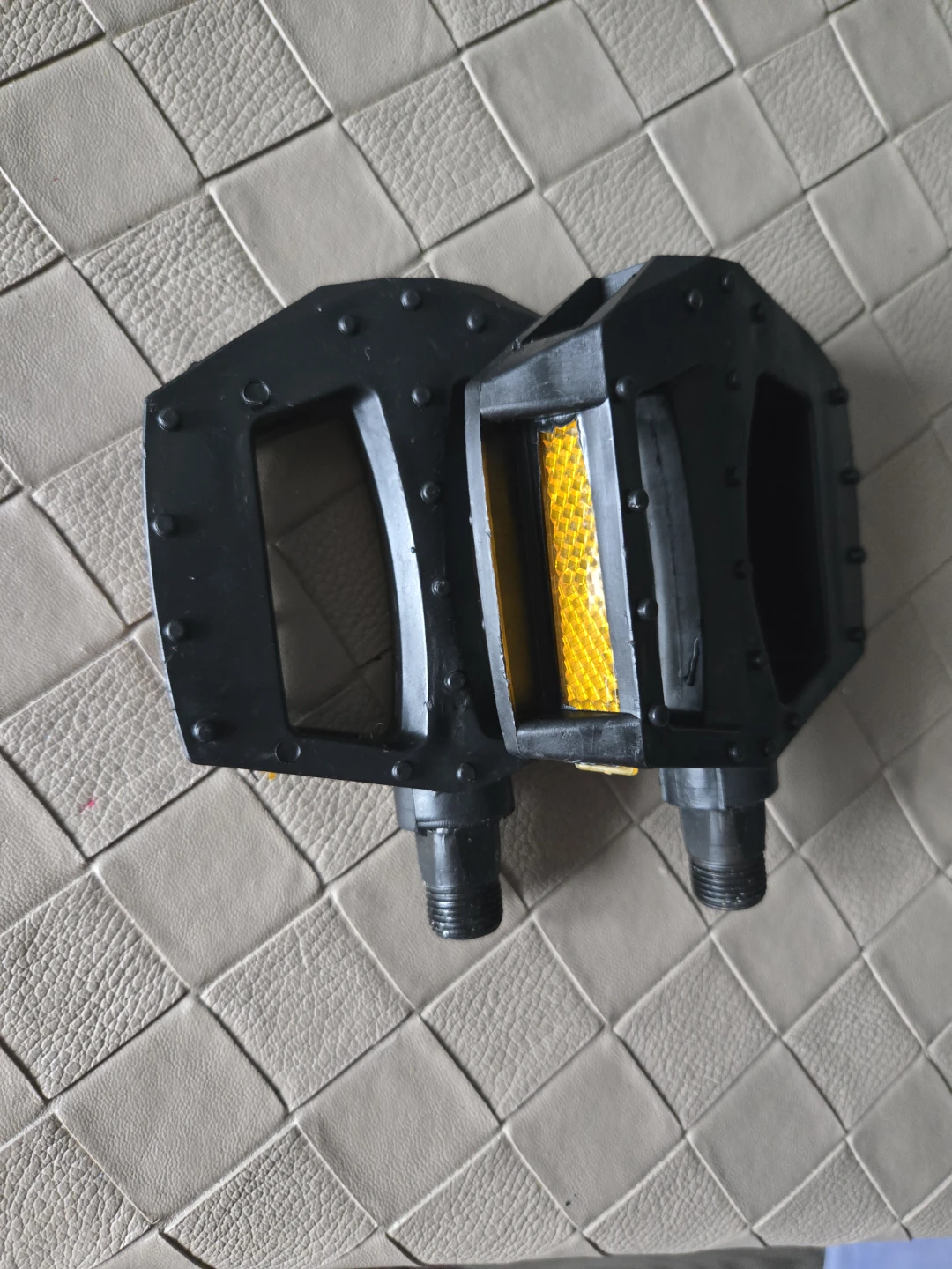 Black Bicycle Pedals with Reflectors New