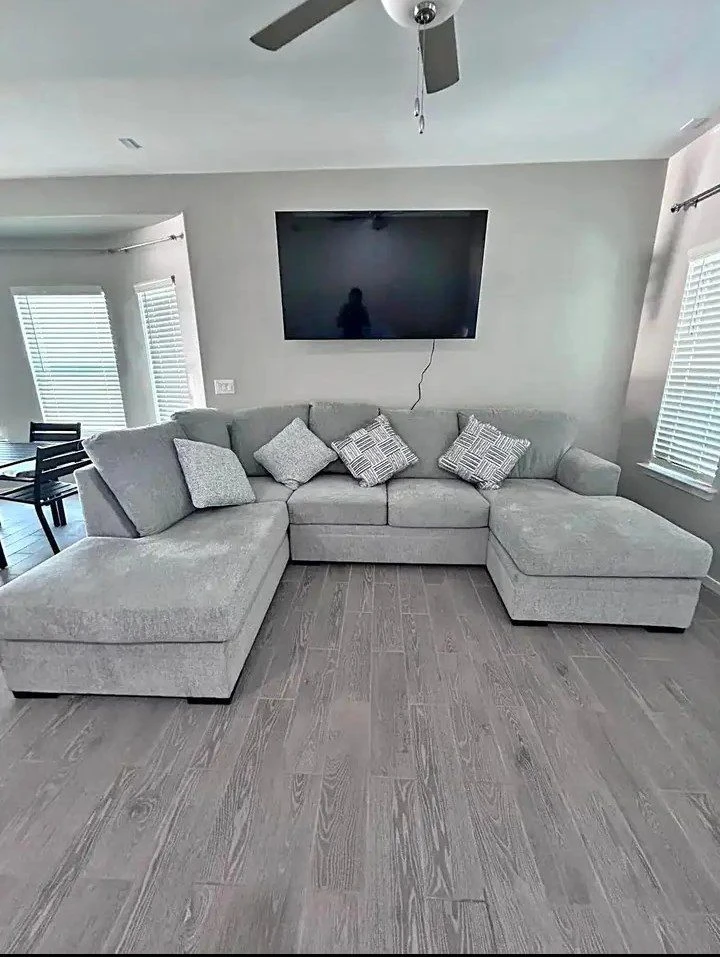 Modern sectional couch