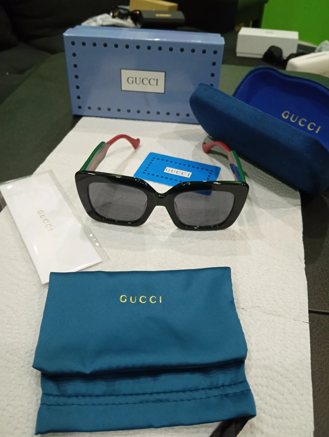 Gucci Square Sunglasses women's - photo 3