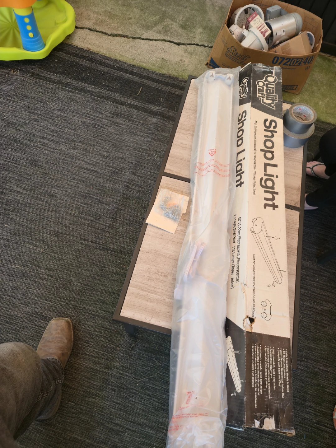 48" Fluorescent Shop Lights / Fixtures – 4-5 Lights - photo 5