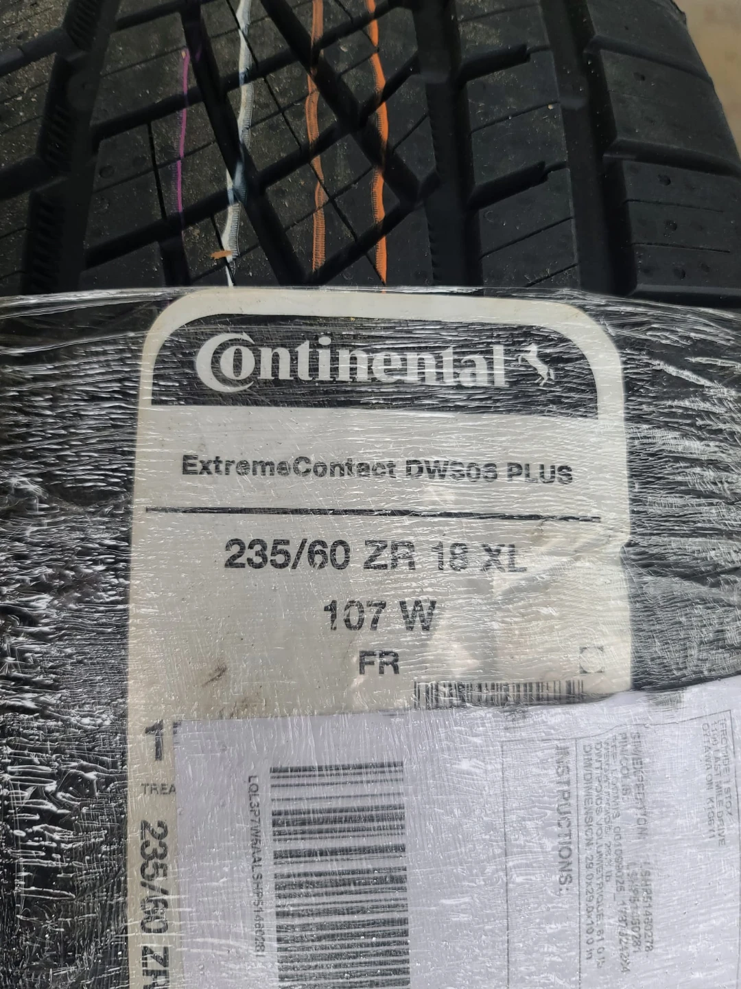 4x 235/60/18 all weather Continental ExtremeContact Tires