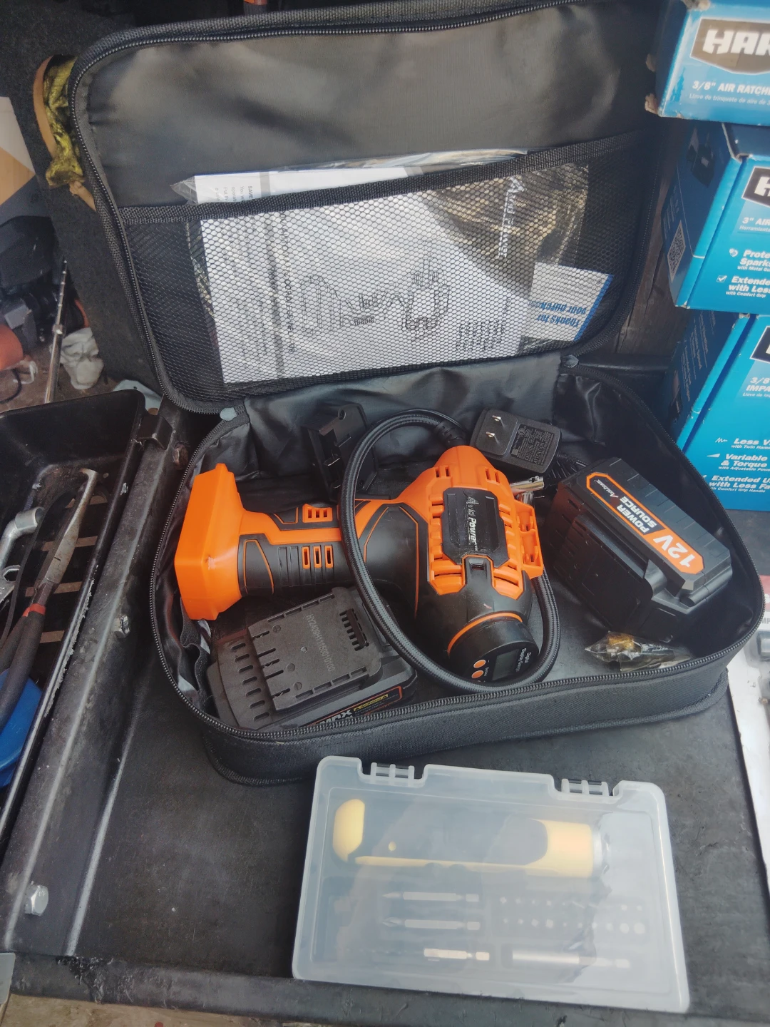 Tools and tool cart together - photo 3
