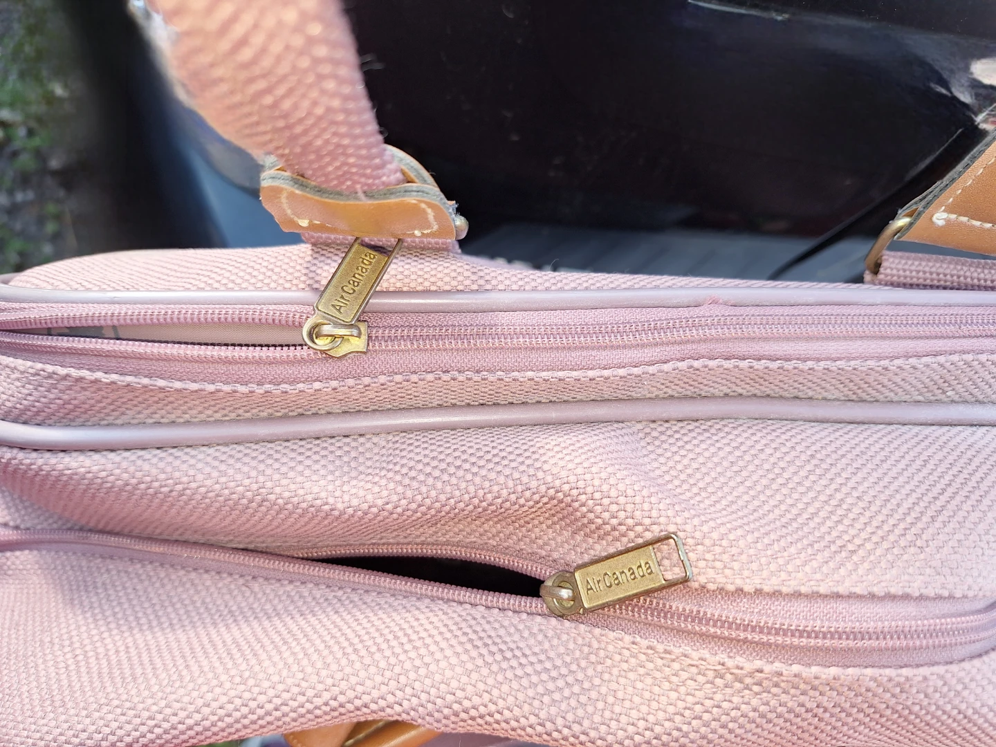 Air Canada Pink Travel Bag 🏈 (Kit Cat Club rescue) - photo 3