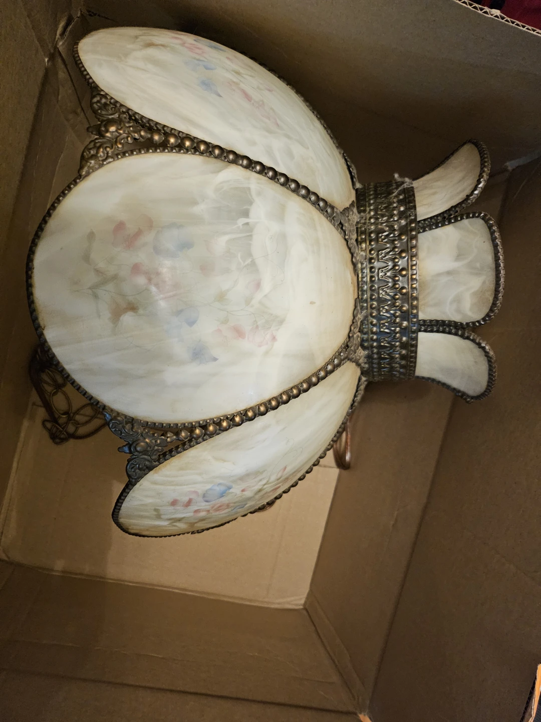 Vintage floral stained glass hanging lamp