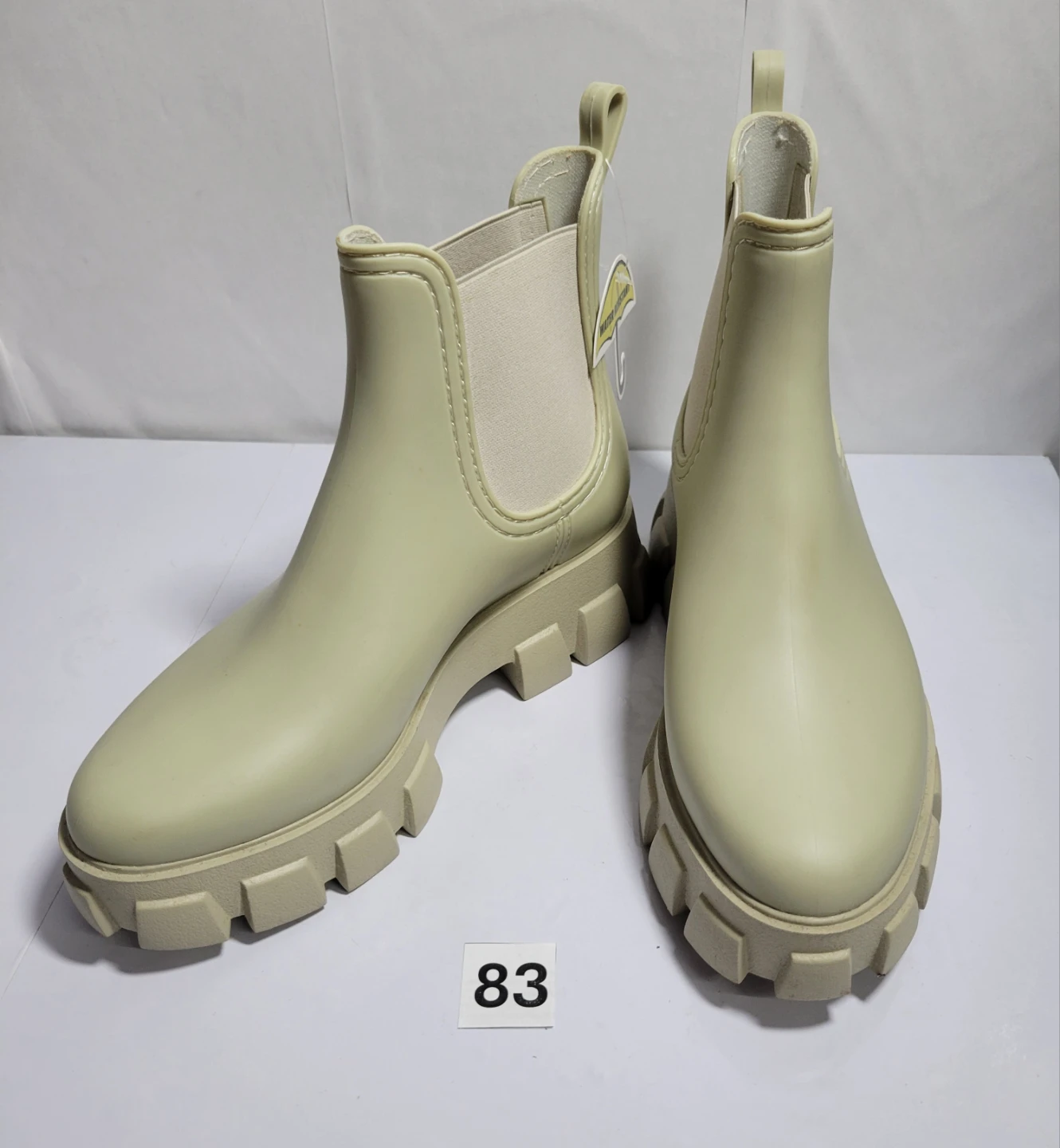 Brand new Cream Waterproof Chelsea Boots Size 10 (83)