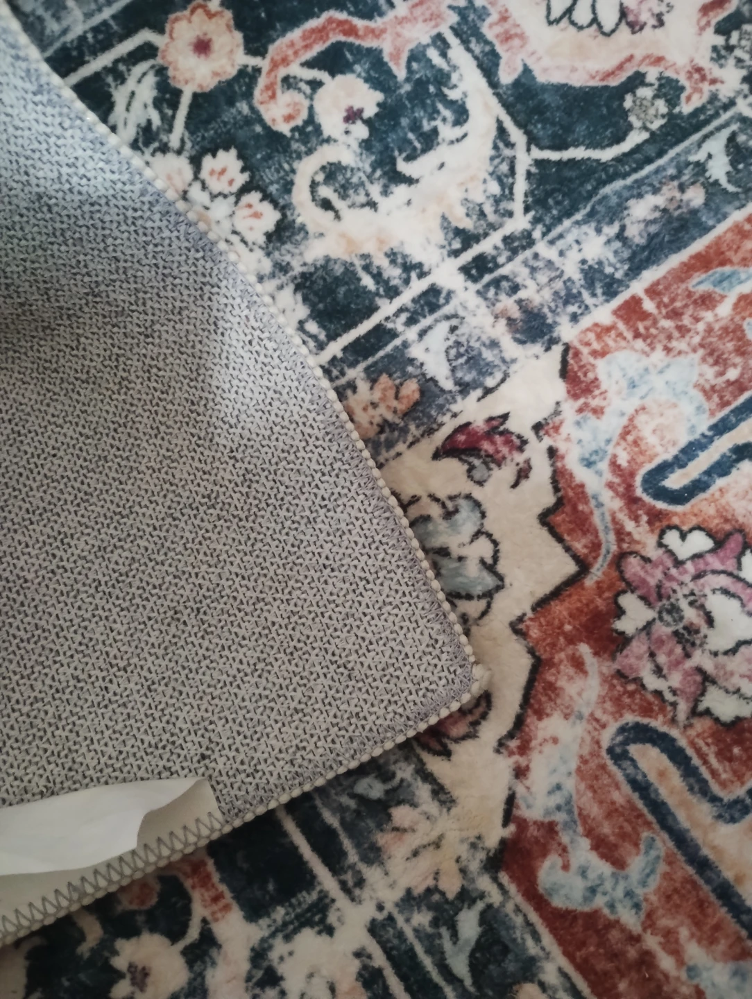 5x7 Machine Washable Traditional Rug -(Pet/Smoke Free) - photo 3