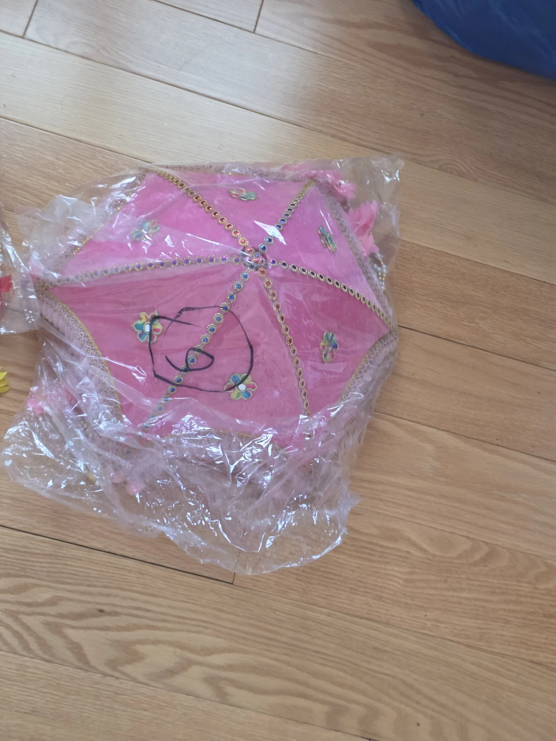 Decorative Umbrella with Tassels and Beads - photo 3