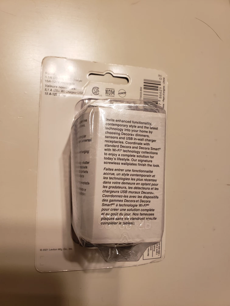 Leviton Decora+ USB Receptacle Type A/C - 25W - photo 2