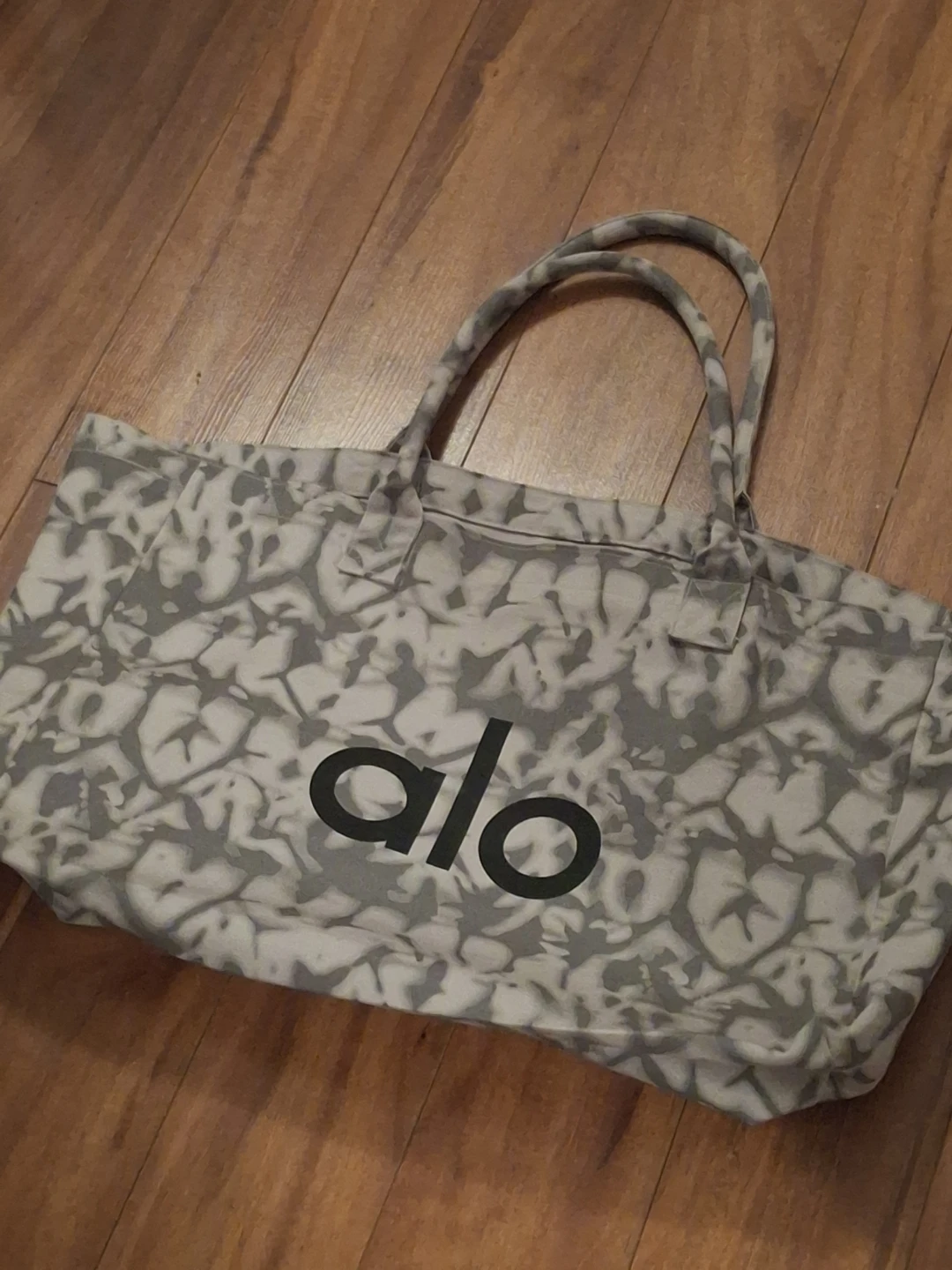 Alo Yoga Tie-Dye Tote Bag - photo 5