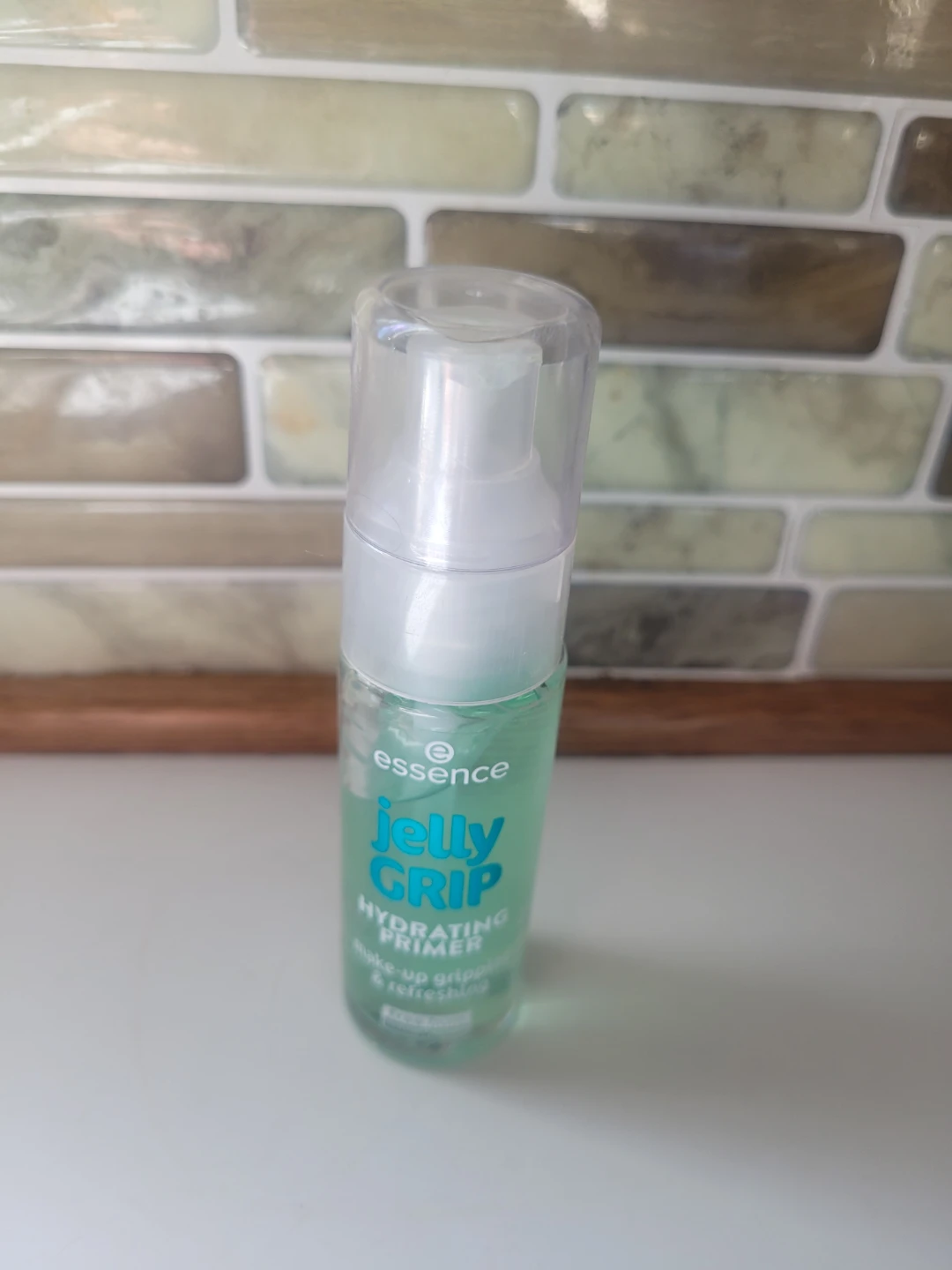 Essence gelly primer