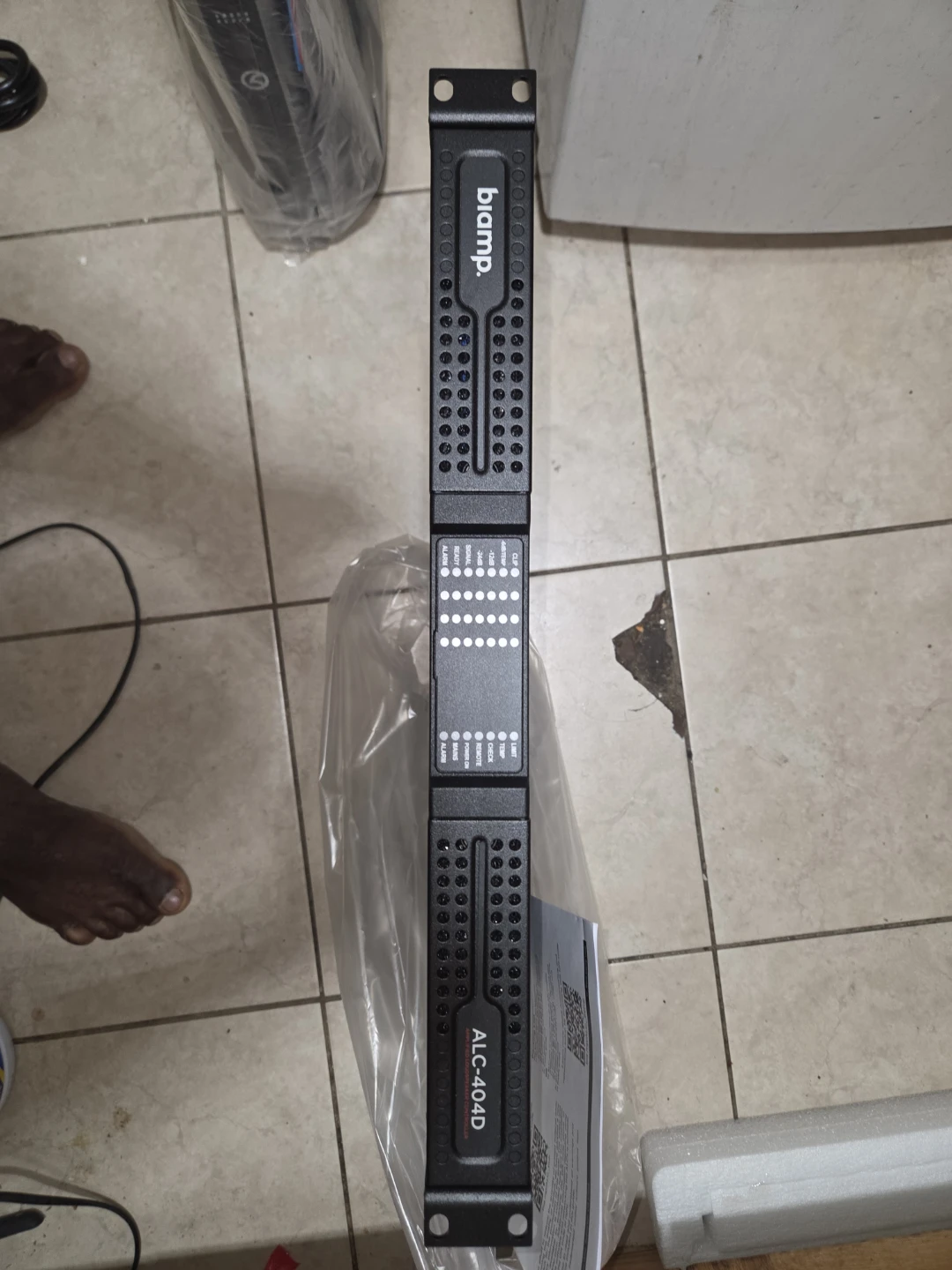 2 x 4 channel digital amp w/dsp Biamp ALC-404D Amplifier