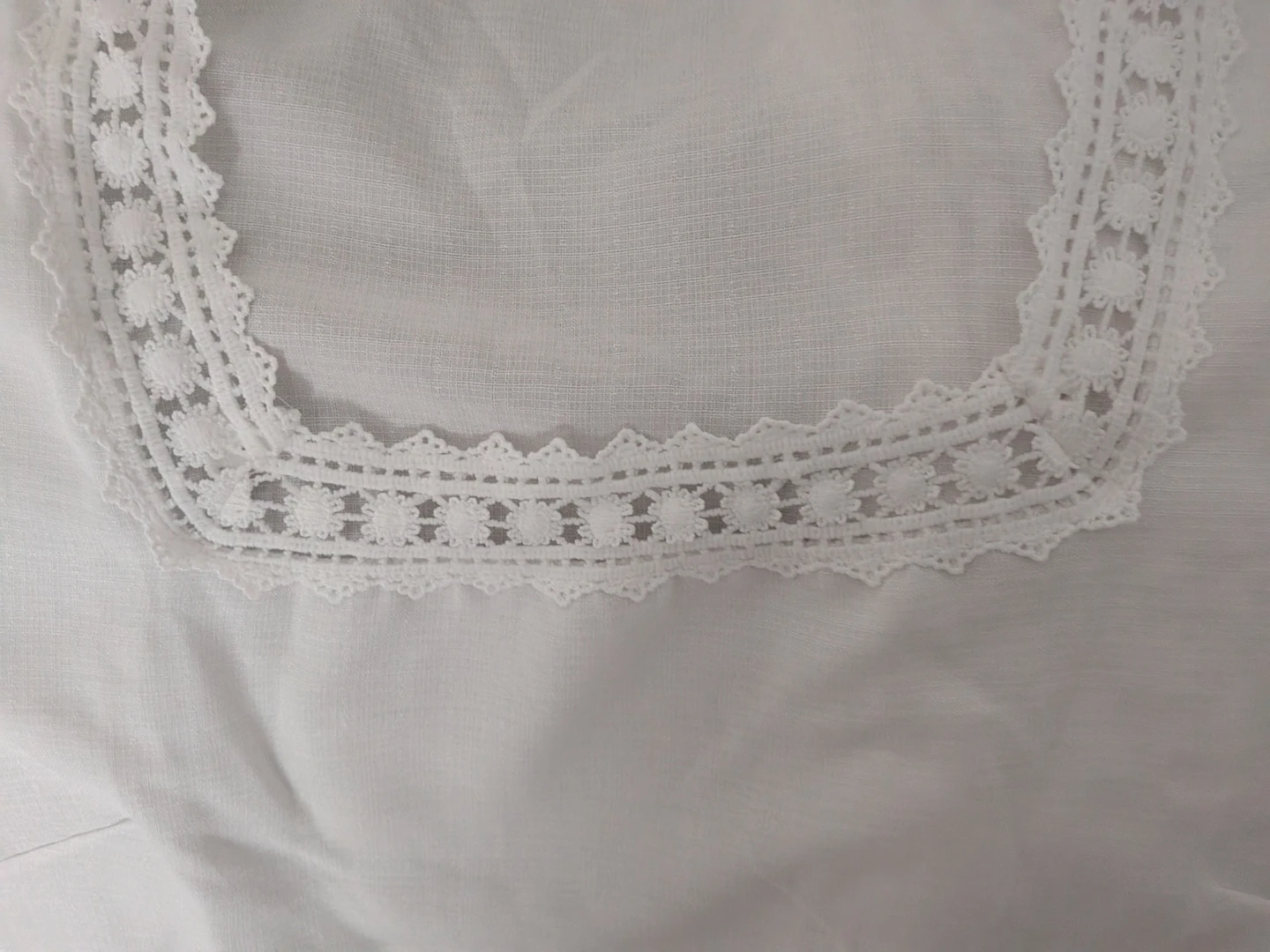 Ladies white brand new blouse- trendy - photo 3