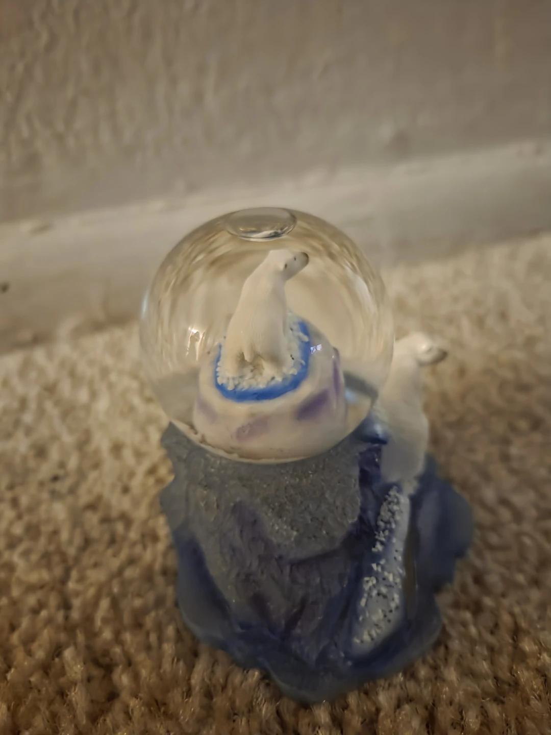 SeaWorld Polar Bear Snow Globe - photo 5