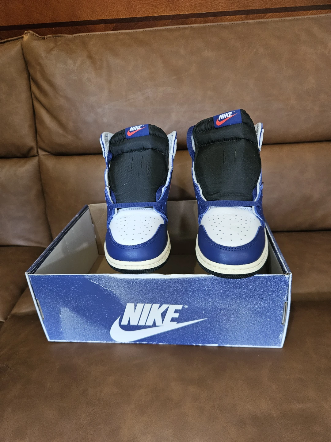 Nike Air Jordan 1 Retro High OG GS Size 6Y - photo 3