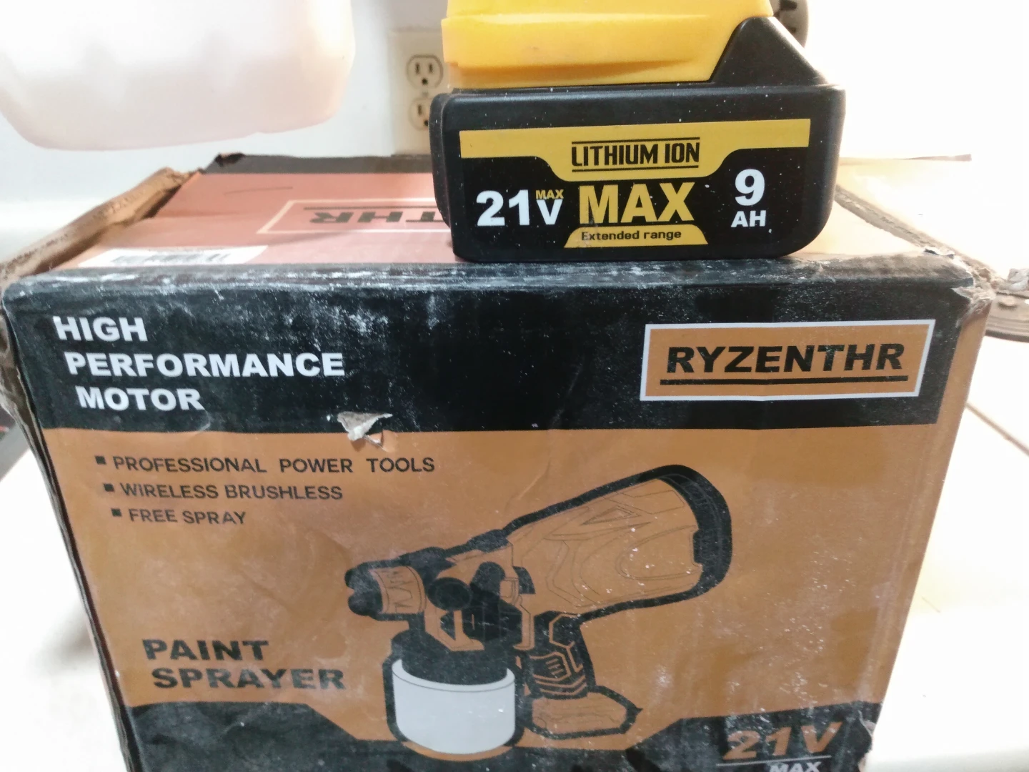 RYZENTHR 21V Max Cordless Paint Sprayer - photo 3