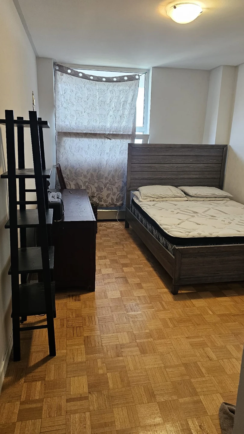 A clean, furnished and spacious room for rent