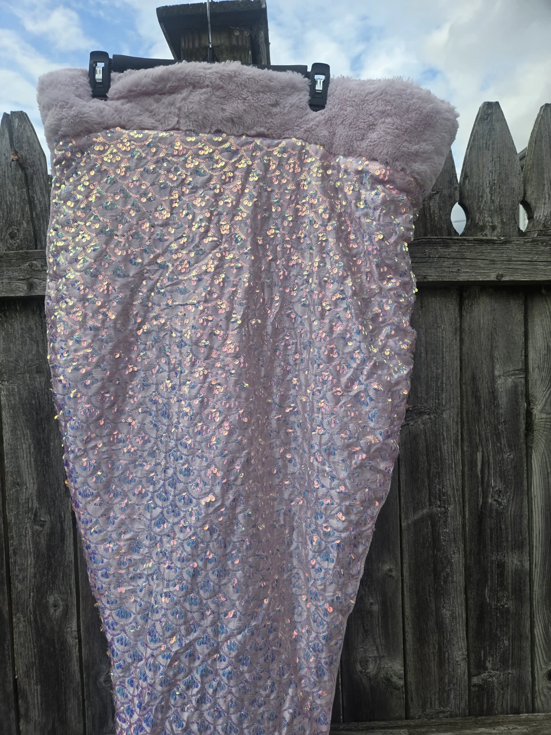 Cynthia rowley Pink Sequin Mermaid Tail Blanket - photo 3