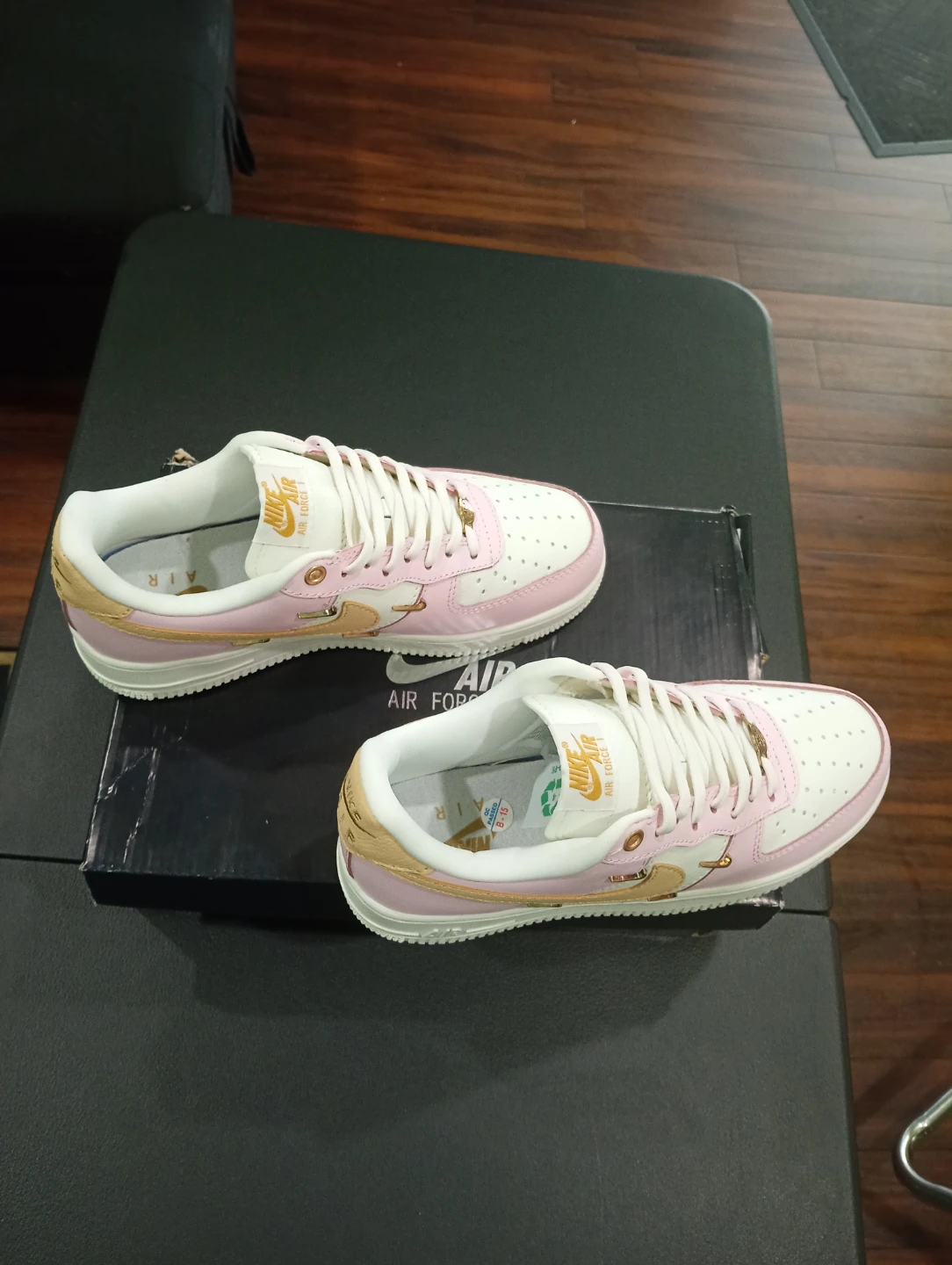 Nike Air Force 1 Sneakers women's size 8.5 - photo 5