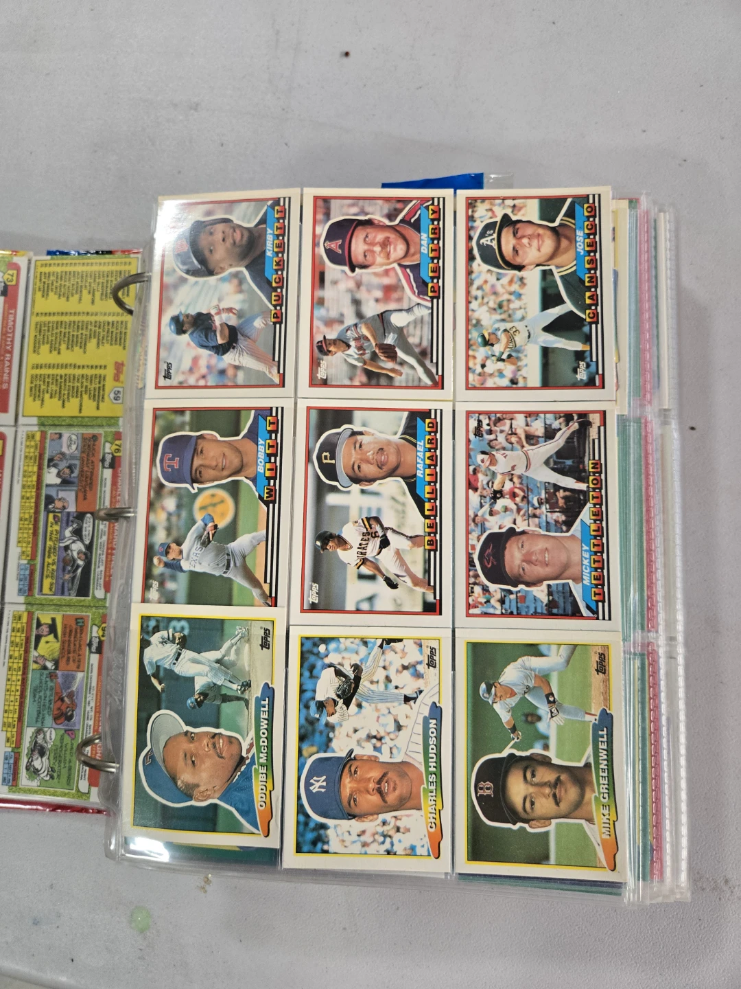 Vintage 1989 MLB Baseball Card Collection in Binder - photo 2