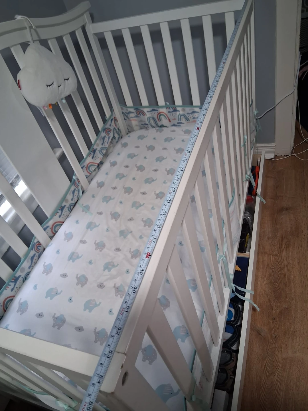 Graco White Wooden Baby Crib - photo 5