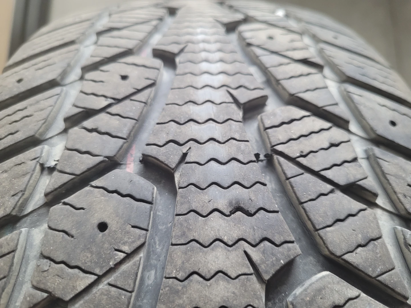 1 Winter Tire 225 60 16 - photo 5