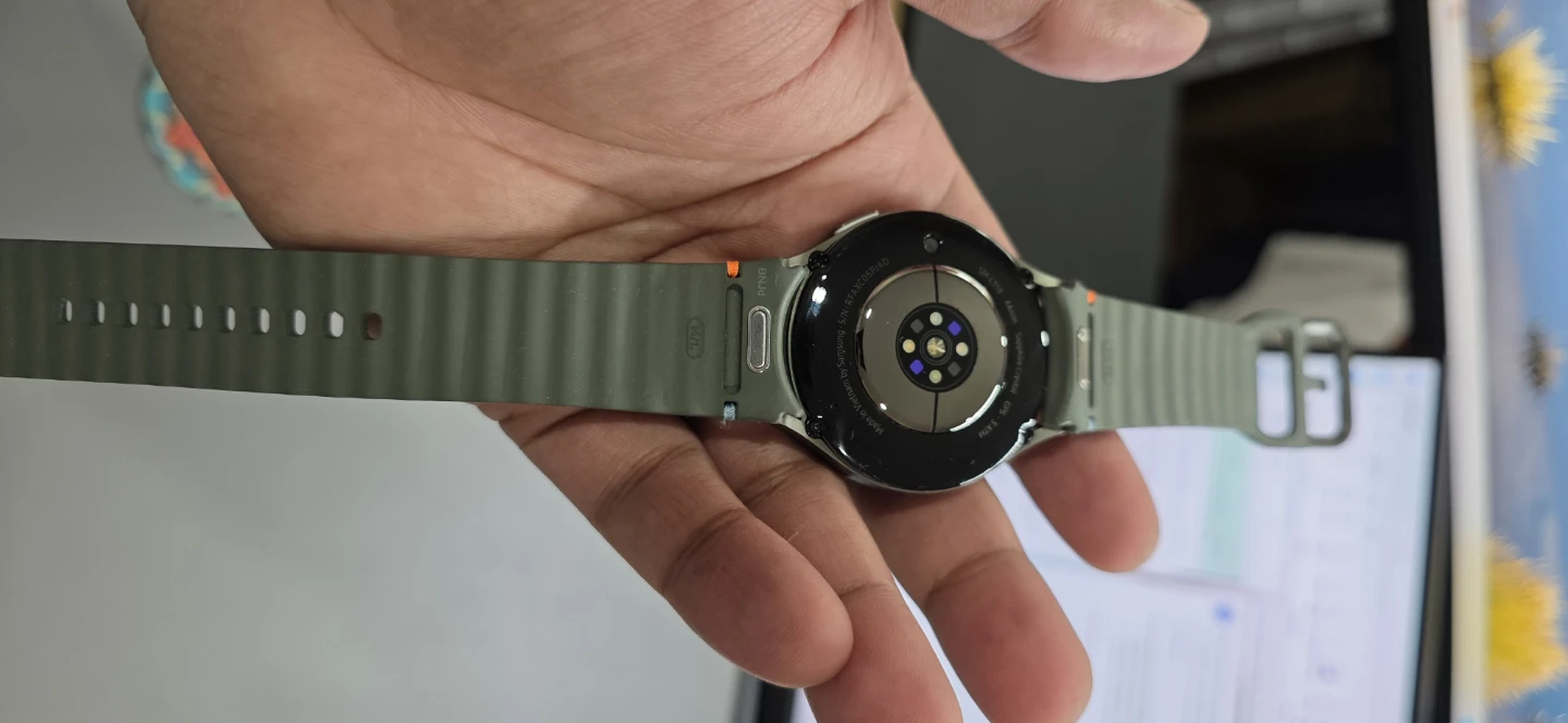 Samsung Galaxy Watch 44mm with Spigen Rugged Armor - photo 5