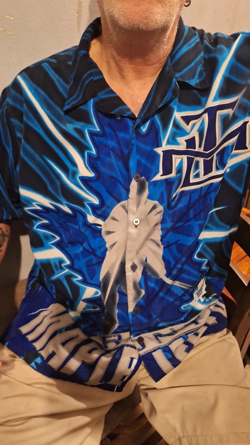 Toronto Maple Leafs Button-Up Shirt - photo 2
