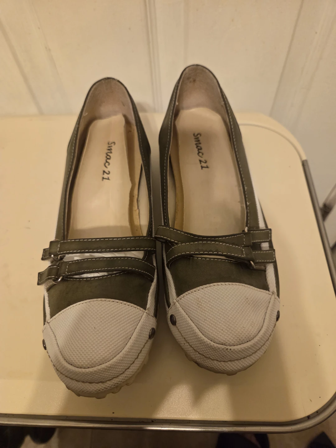 Smac 21 Olive Green Flat Shoes