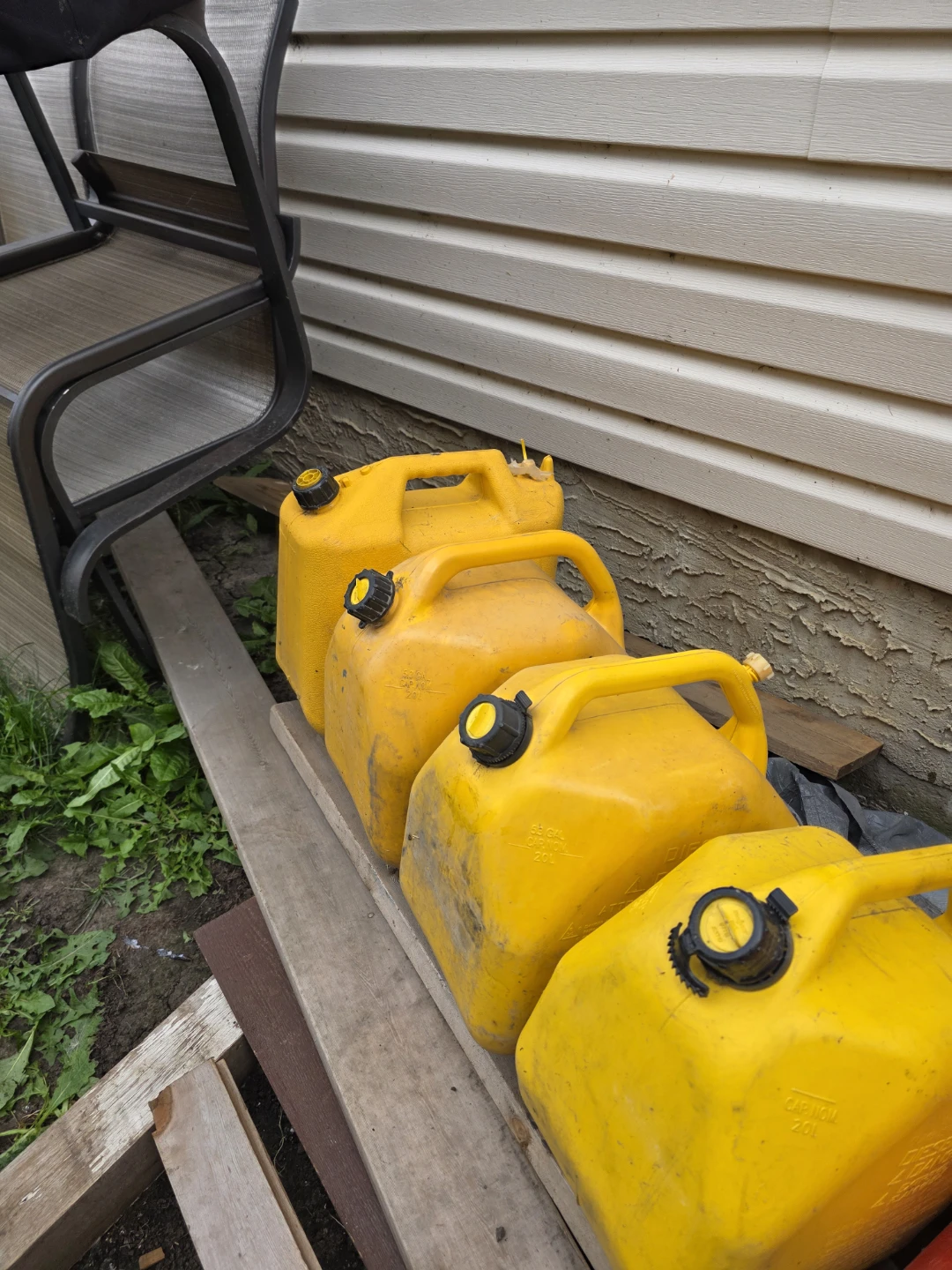 Set of 4 Yellow 20L Jerry Cans - photo 2