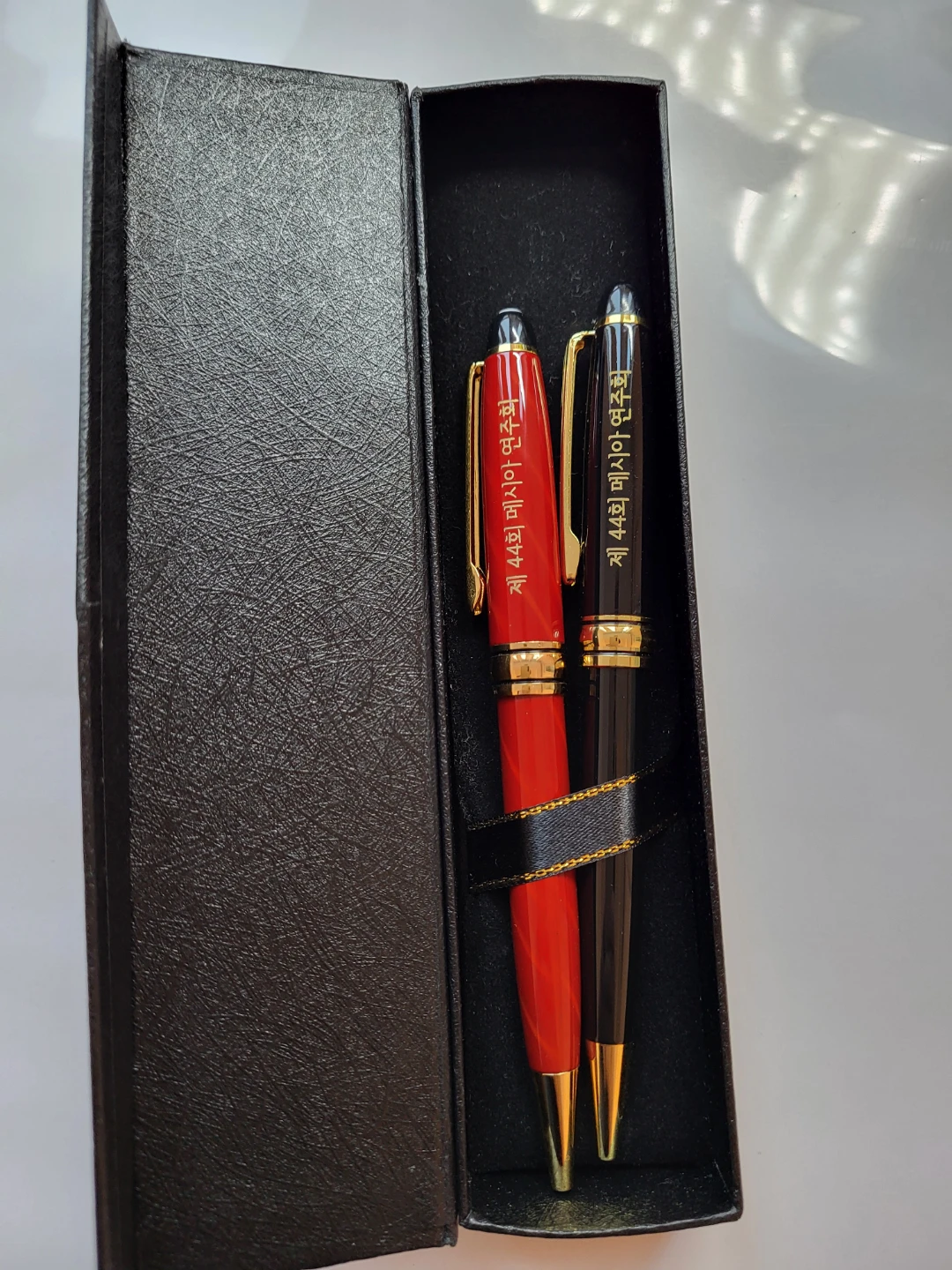 Two-Piece Pen Set in Presentation Box